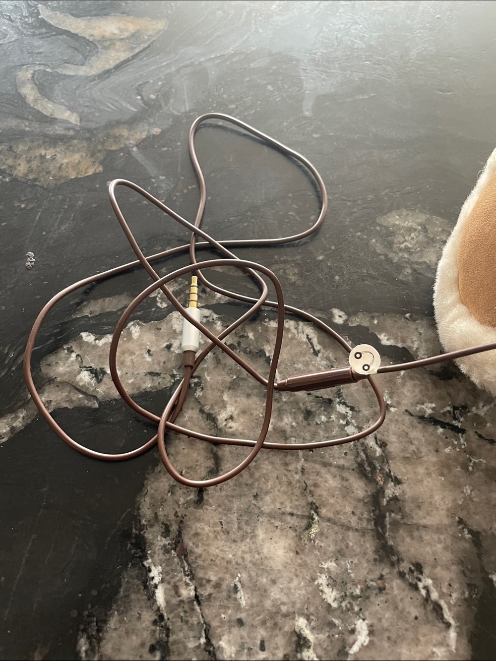 UGG Chestnut and Cream Shearling On-Ear Headphones - Picture 4 of 5